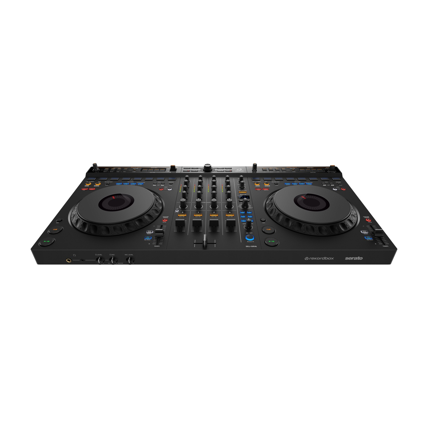 Un controller DJ nero con due giradischi, pulsanti e manopole. Uno sfondo bianco.