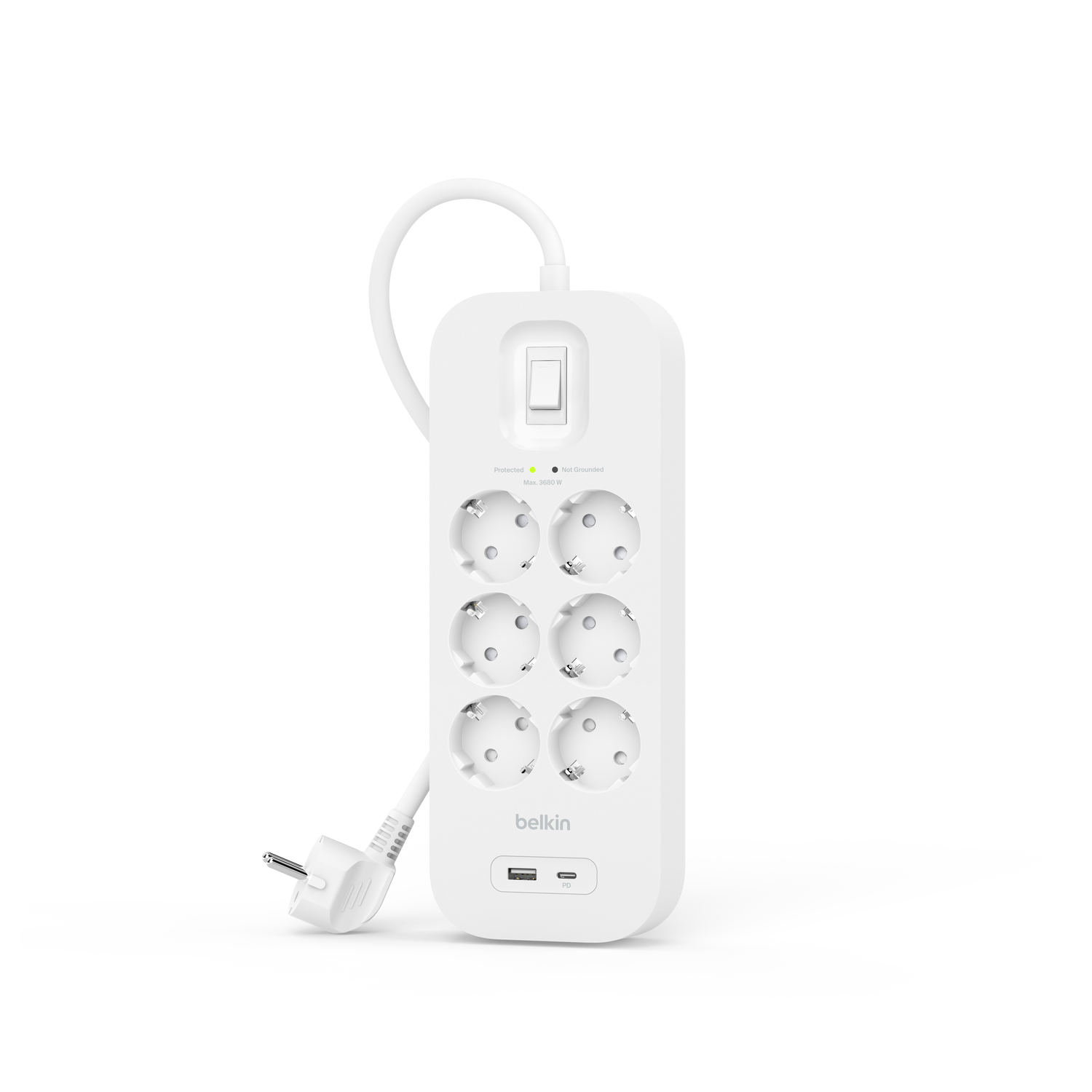 Een witte stekkerdoos met zes stopcontacten, een aan/uit-knop en twee USB-poorten. Witte kabel.