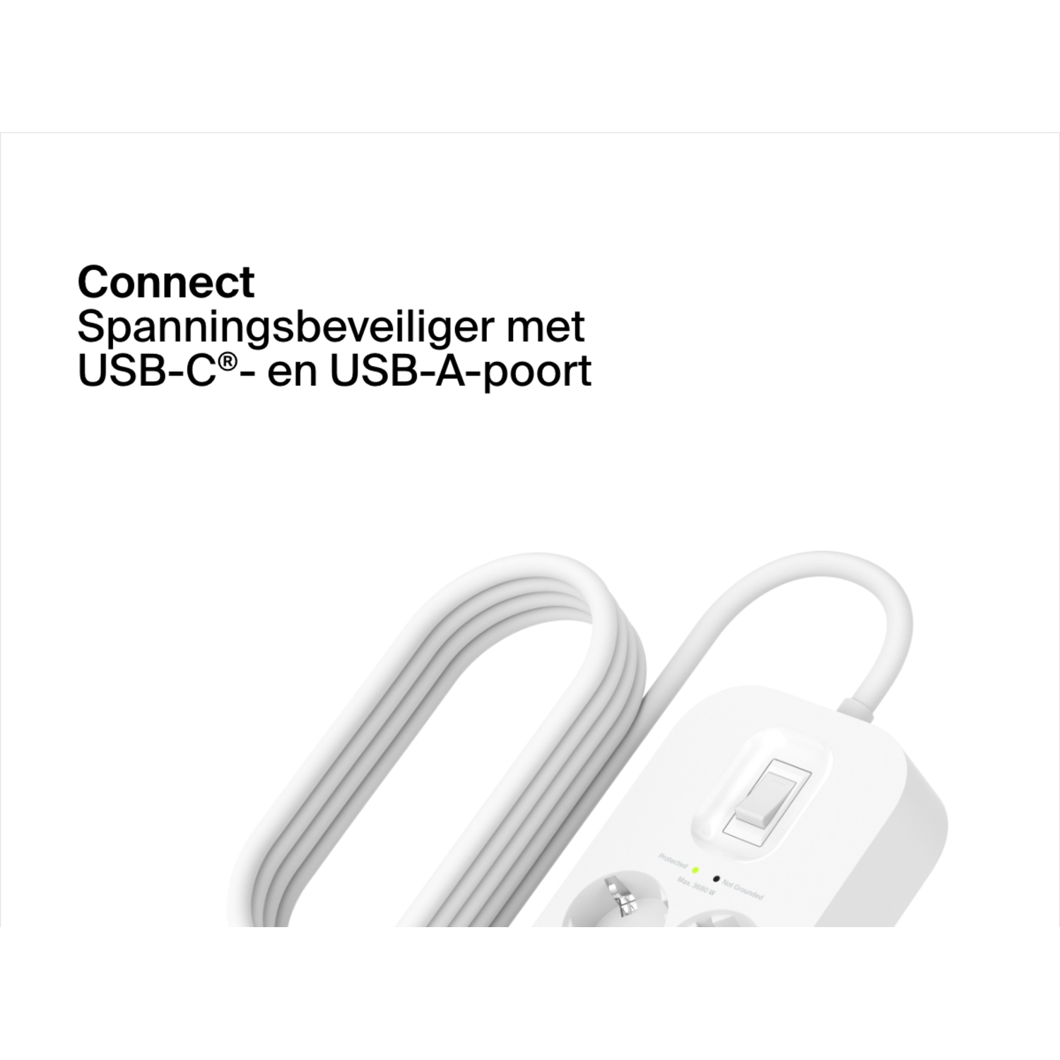 Witte stekkerdoos met USB-C- en USB-A-poorten, witte kabel en schakelaar.