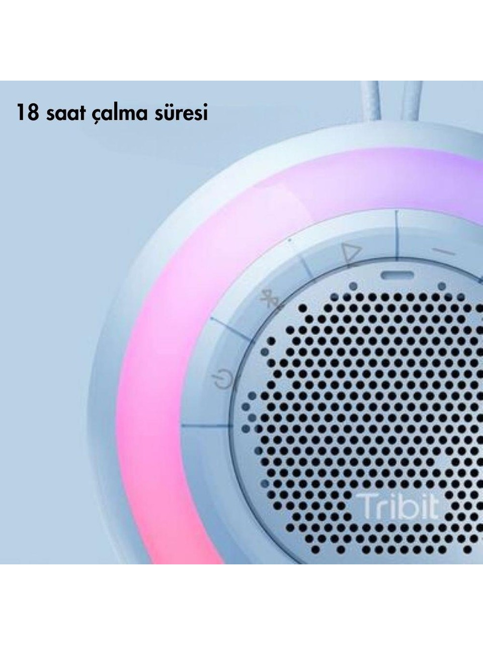 Kenarında pembe ışık olan bir hoparlör.
