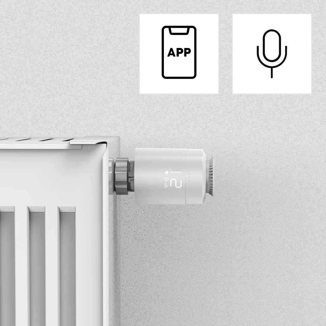 Smart-Thermostat an einem Heizkörper mit App- und Mikrofonsymbolen darüber.