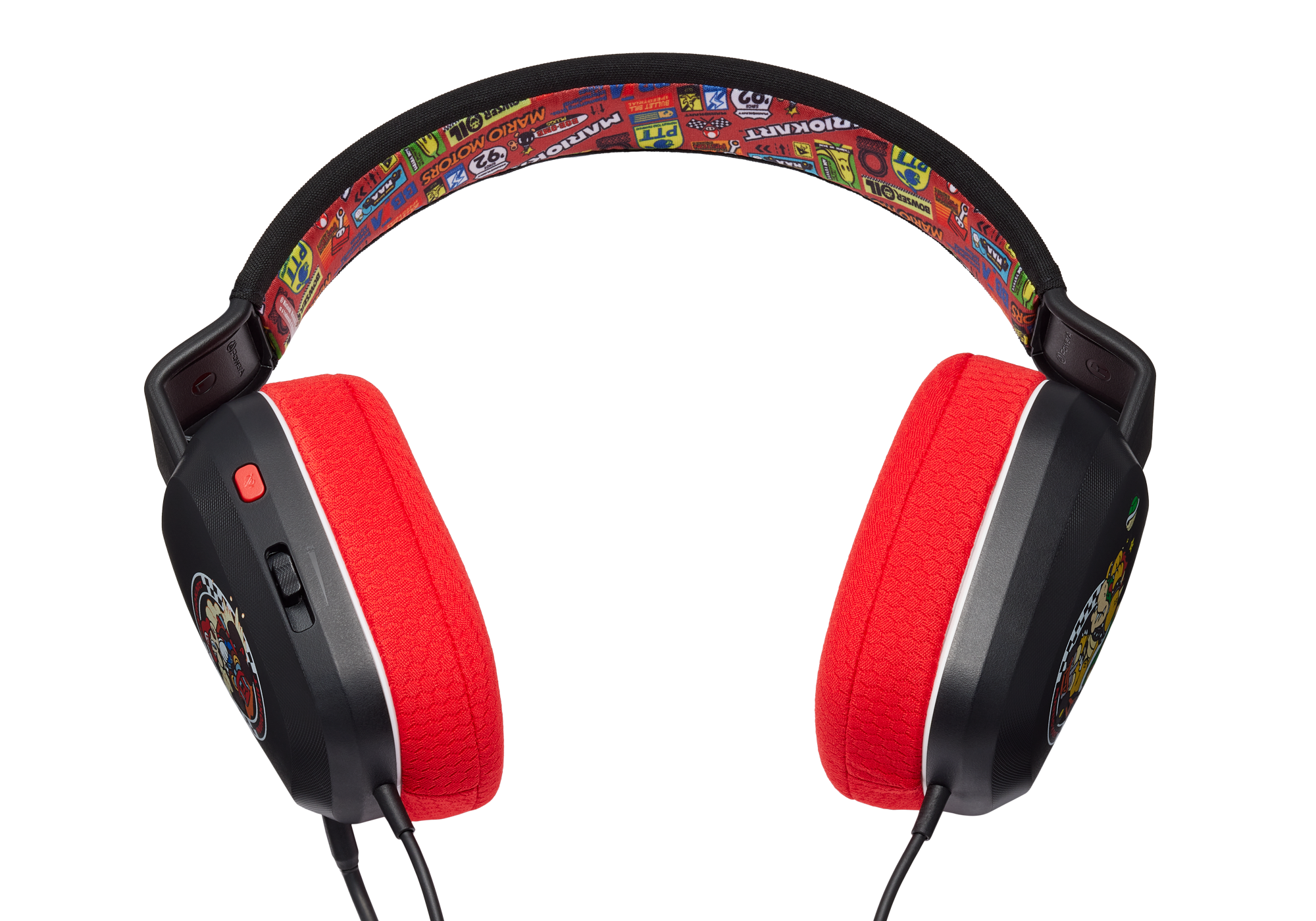 Schwarze und rote Gaming-Kopfhörer mit Mario Kart-Design auf dem Bügel und den Ohrmuscheln.