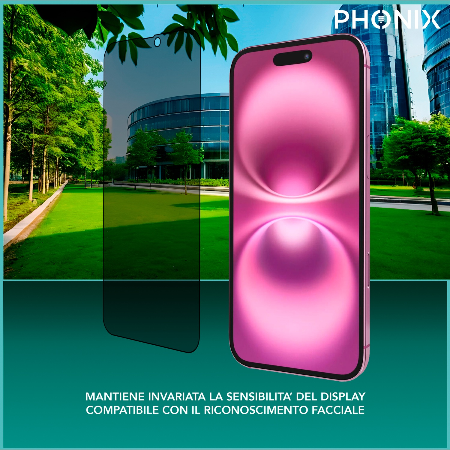 Un telefono rosa e una protezione schermo davanti a un edificio. Prato verde sullo sfondo.