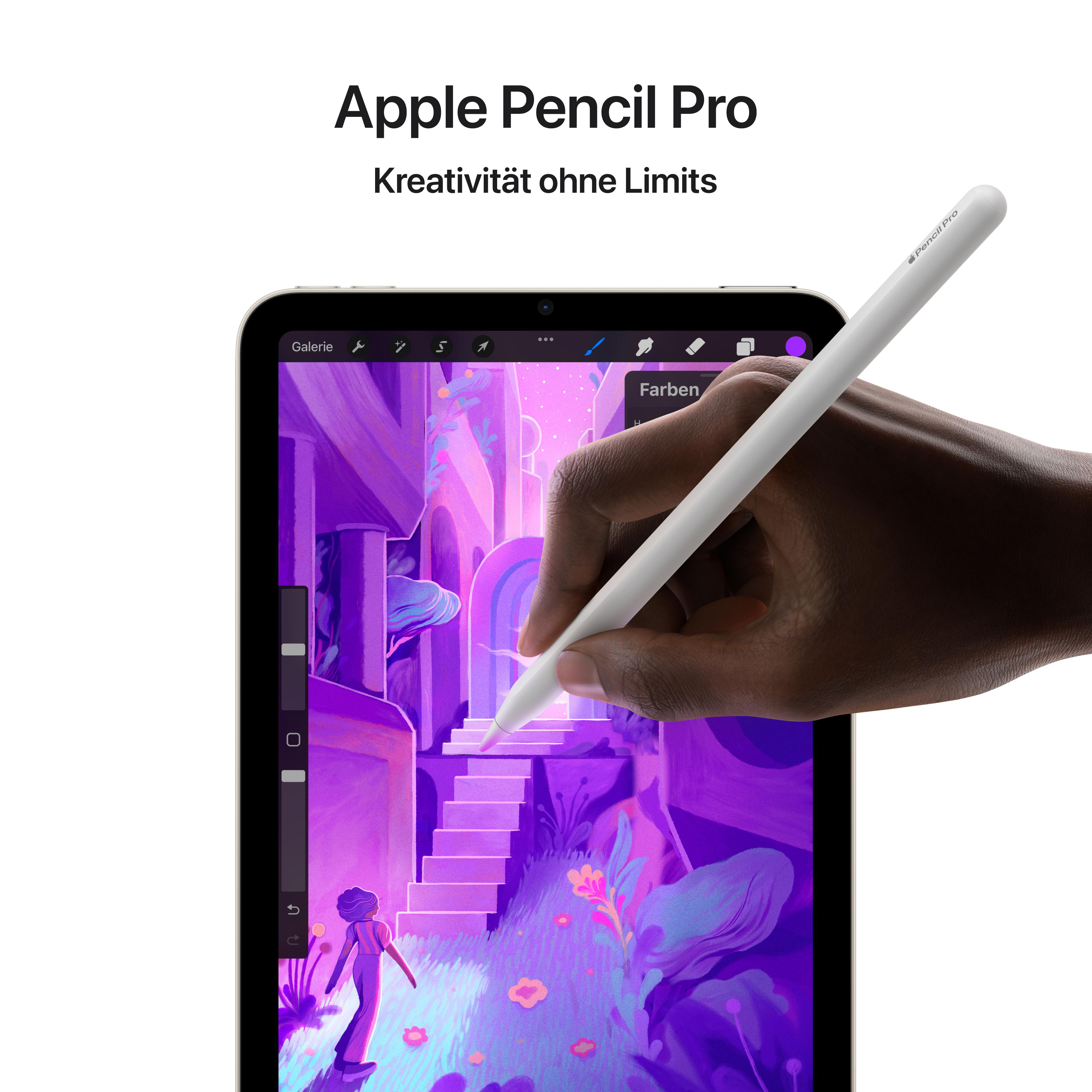 Eine Hand, die einen weißen Apple Pencil über einem iPad hält. Der Text oben lautet Apple Pencil Pro.