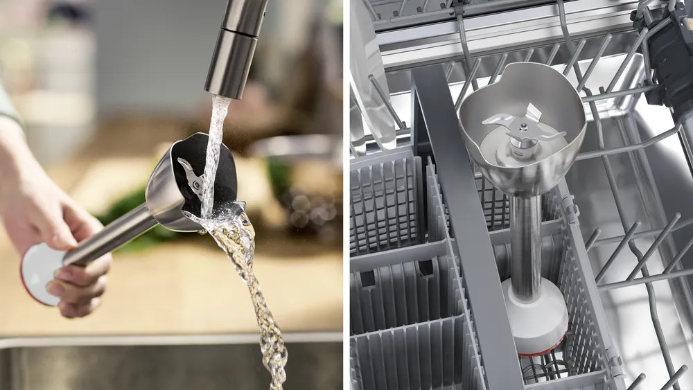 Dwa zdjęcia: blender zanurzeniowy w wodzie i w zmywarce z ostrzami.