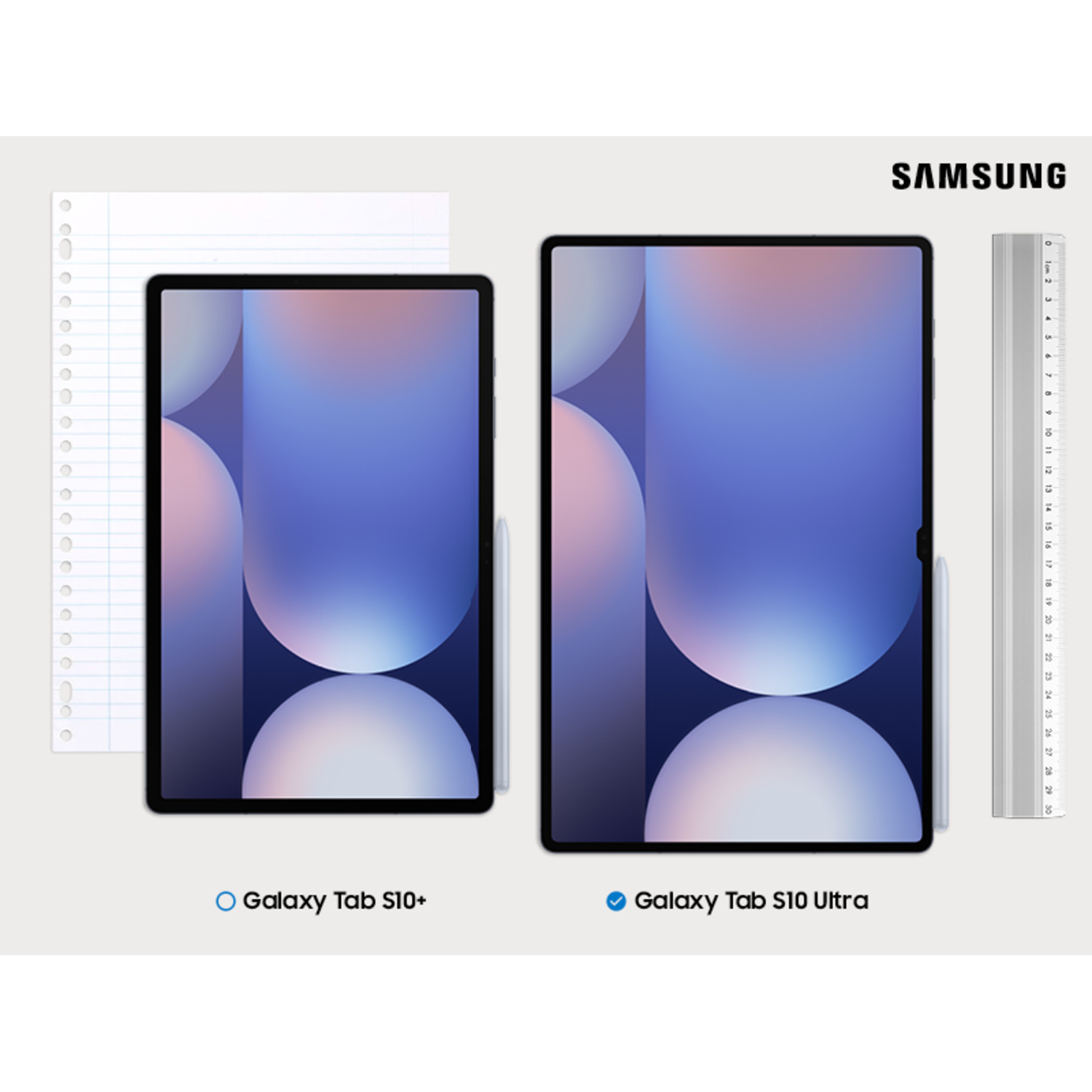 Twee tablets, Galaxy Tab S10+ en S10 Ultra, met een liniaal en pen.