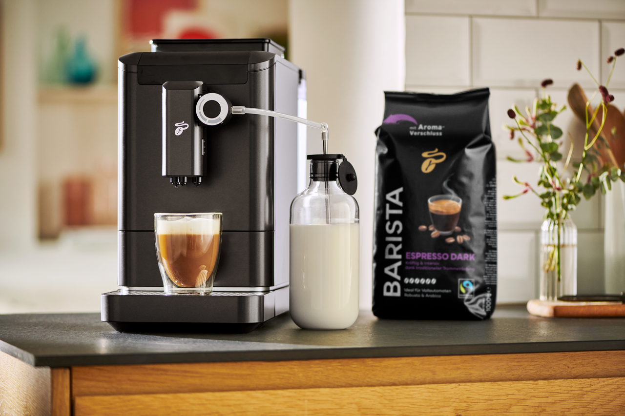 TCHIBO Esperto2 Milk Tam Otomatik Kahve Makinesi Granit Black