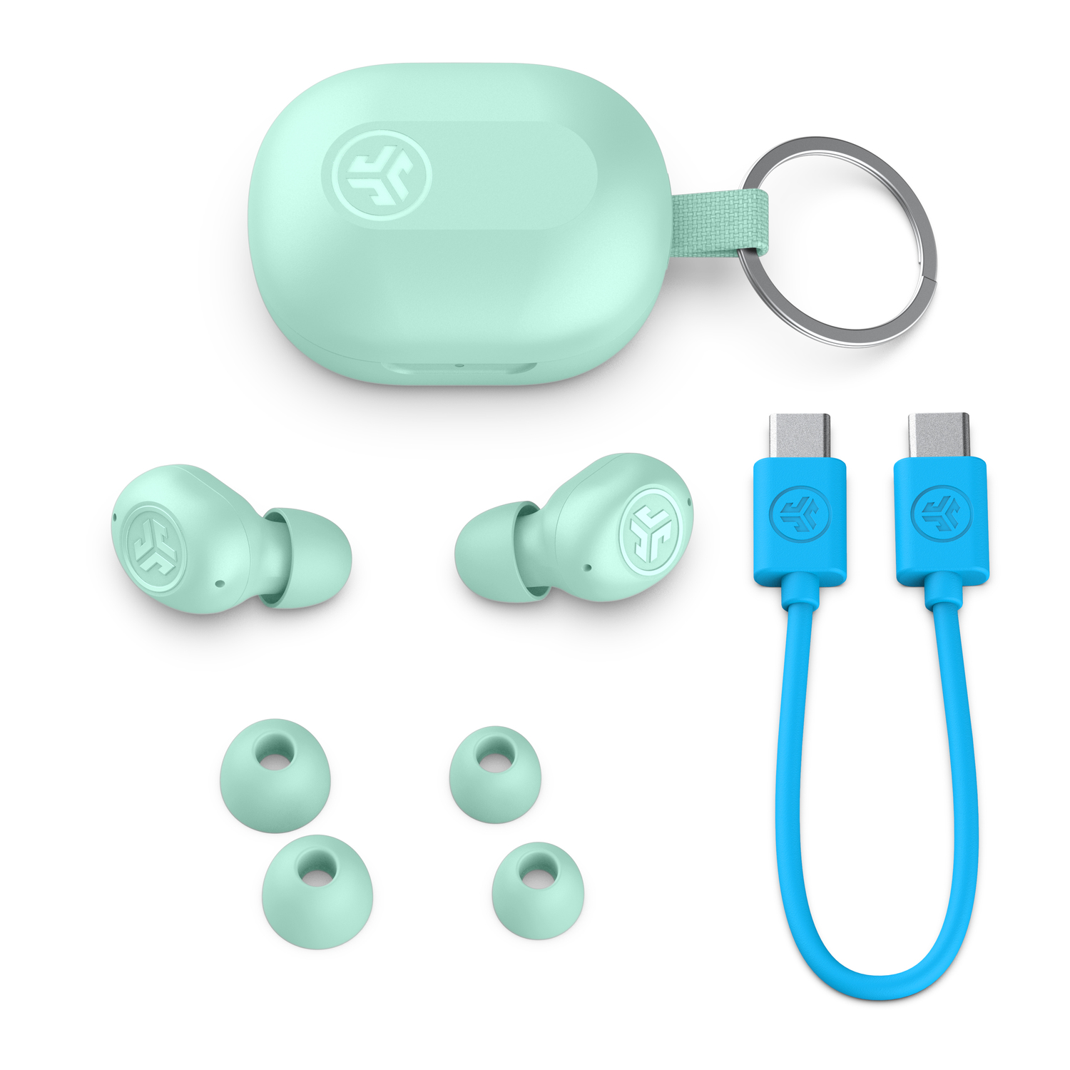 Een set mintgroene oordopjes, oplaadcase, oplaadkabels en extra oordopjes.