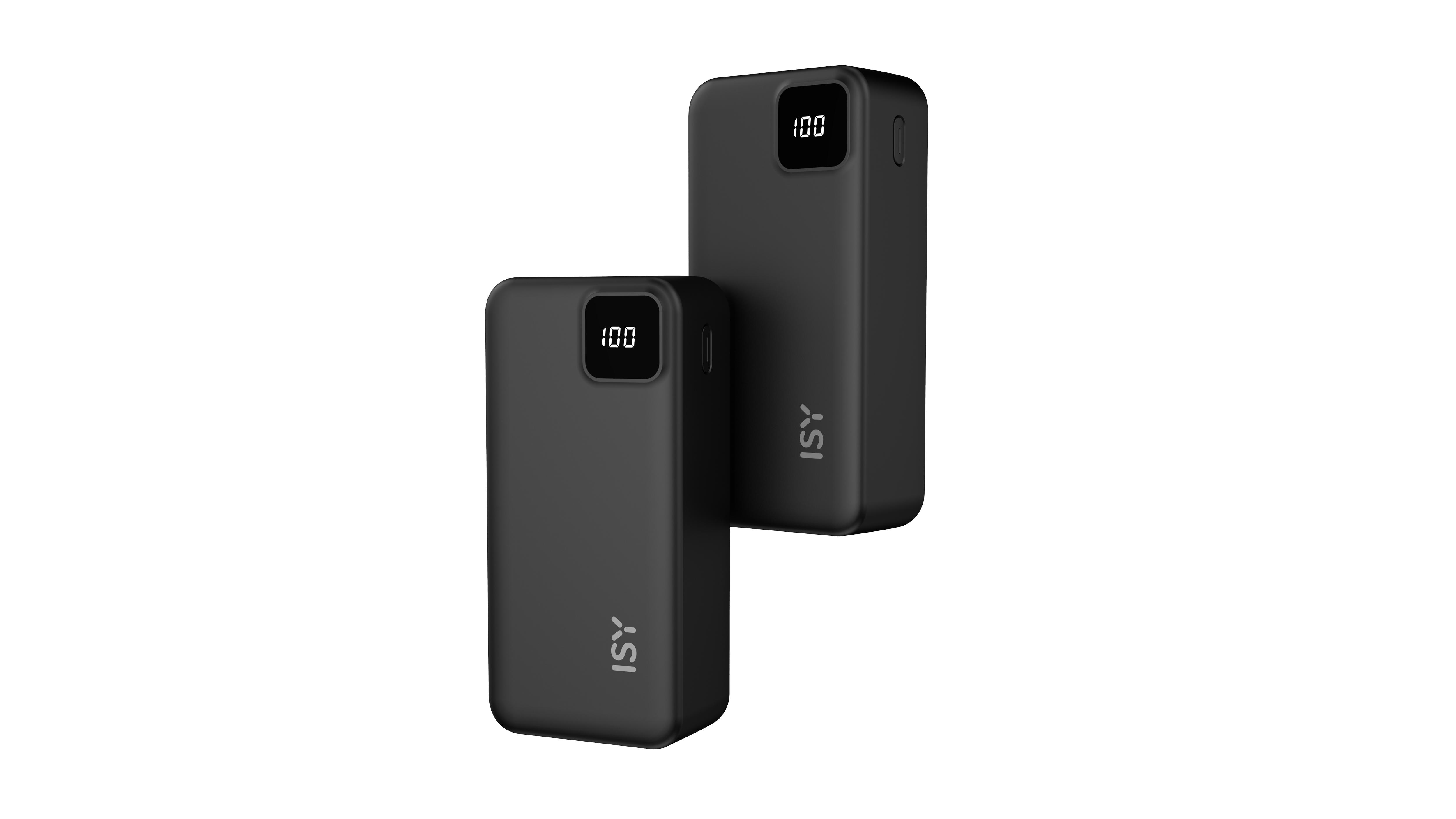 Zwei schwarze tragbare Powerbanks, jeweils mit Anzeige von 100 %, mit sichtbar ISY-Logo.