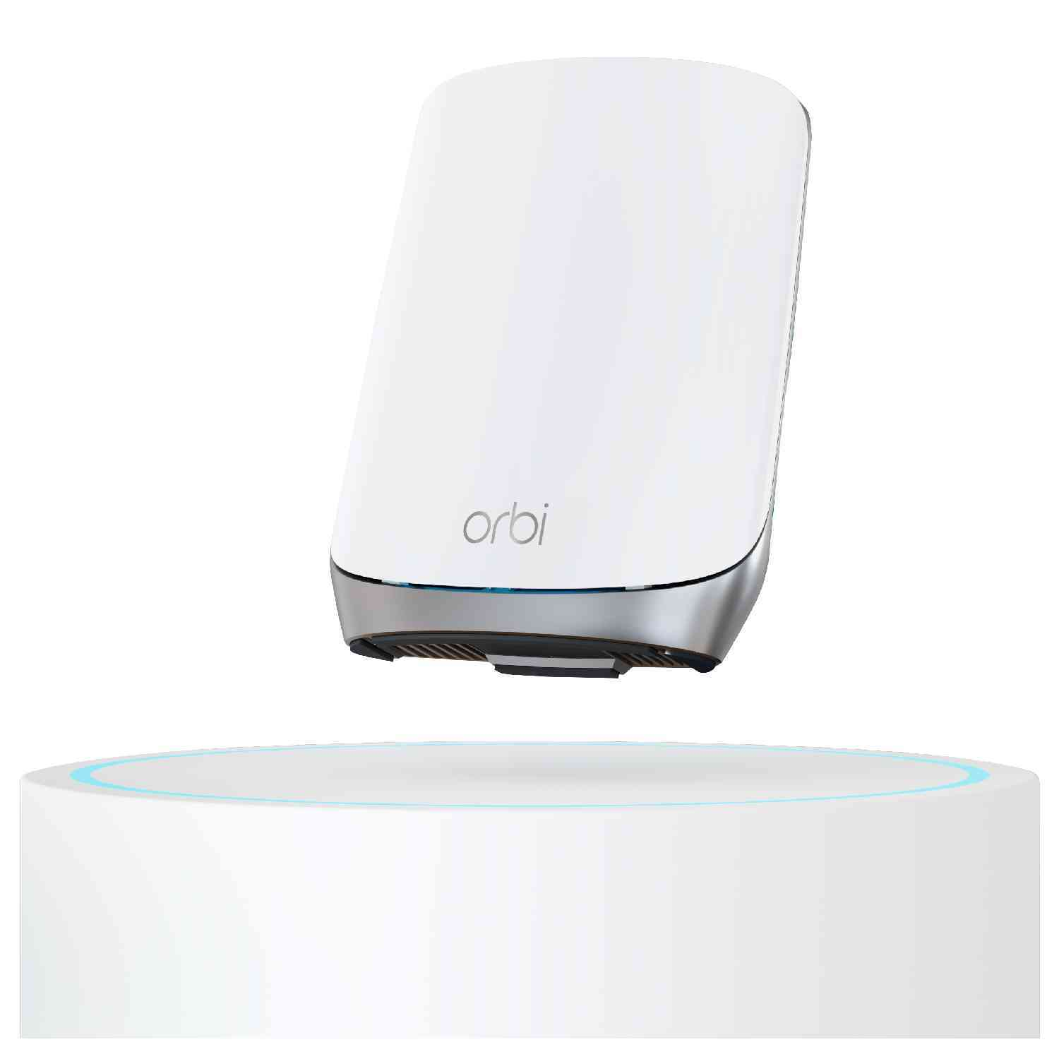Routeur et station de base Orbi blancs. Le routeur flotte au-dessus de la base.