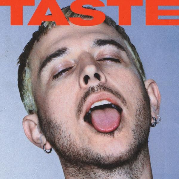 Man met open mond en tong uit, op een tijdschriftcover met het woord TASTE.