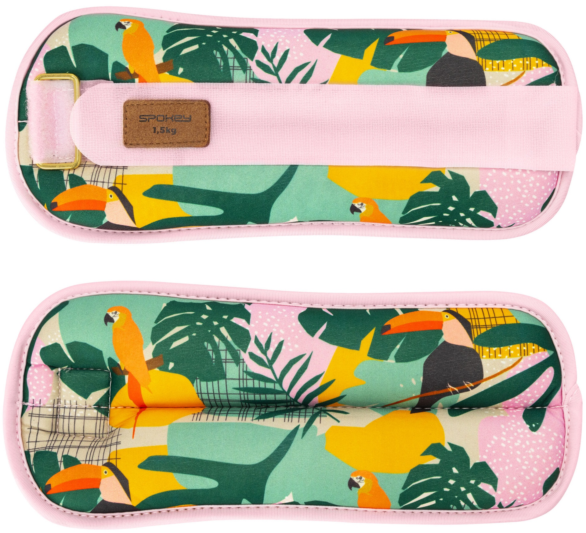 Czarny przełącznik sieciowy z wieloma portami i zielonymi światłami.