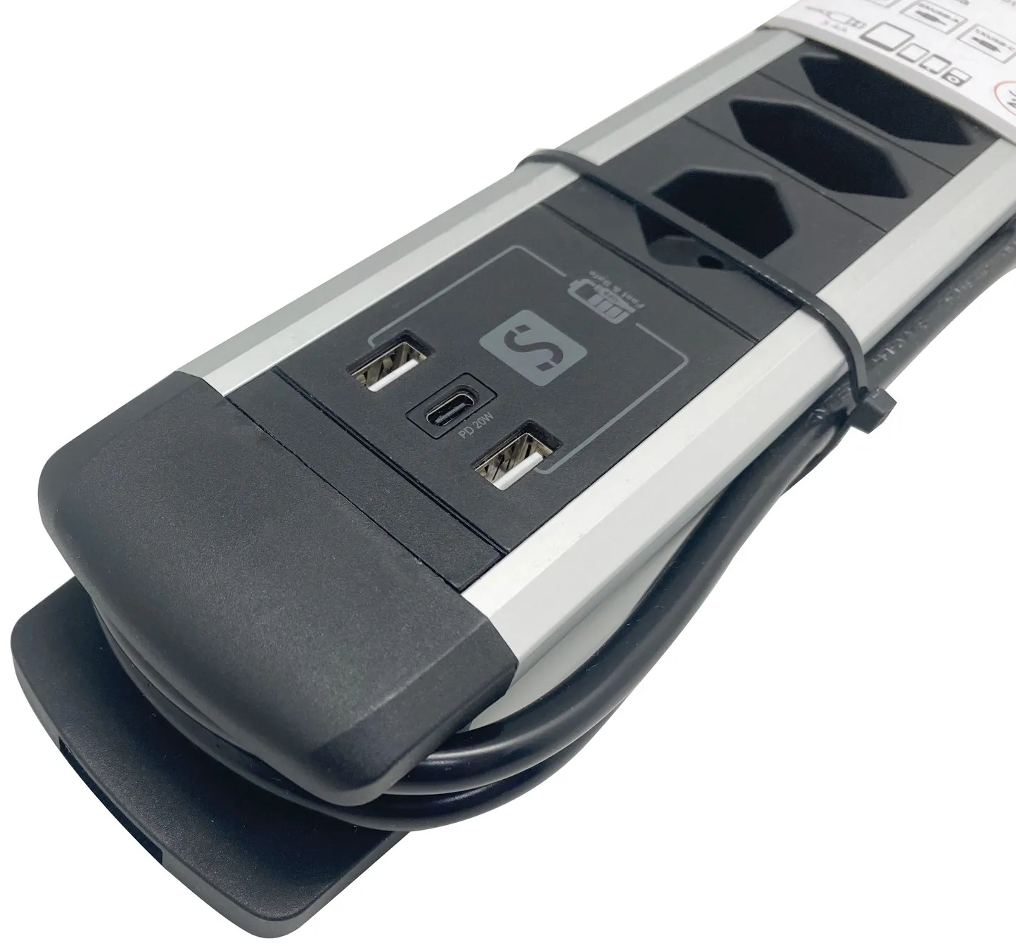Silber-schwarze Steckdosenleiste mit USB- und Stromanschlüssen.