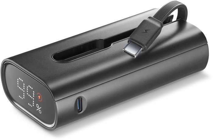 Schwarze Powerbank mit Anzeige 99% Ladung und USB-C-Kabel.