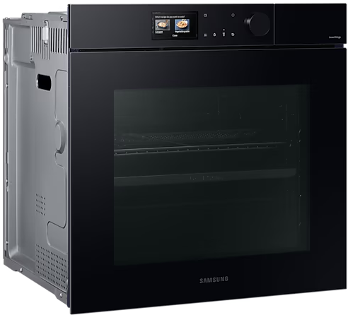 Ein schwarzer Samsung-Backofen. Er hat eine Glastür und ein Bedienfeld. Der Hintergrund ist weiß.