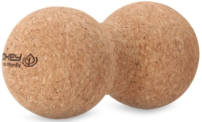 Kulka do masażu w kształcie orzeszka ziemnego wykonana z korka. Ma ekologiczne logo.