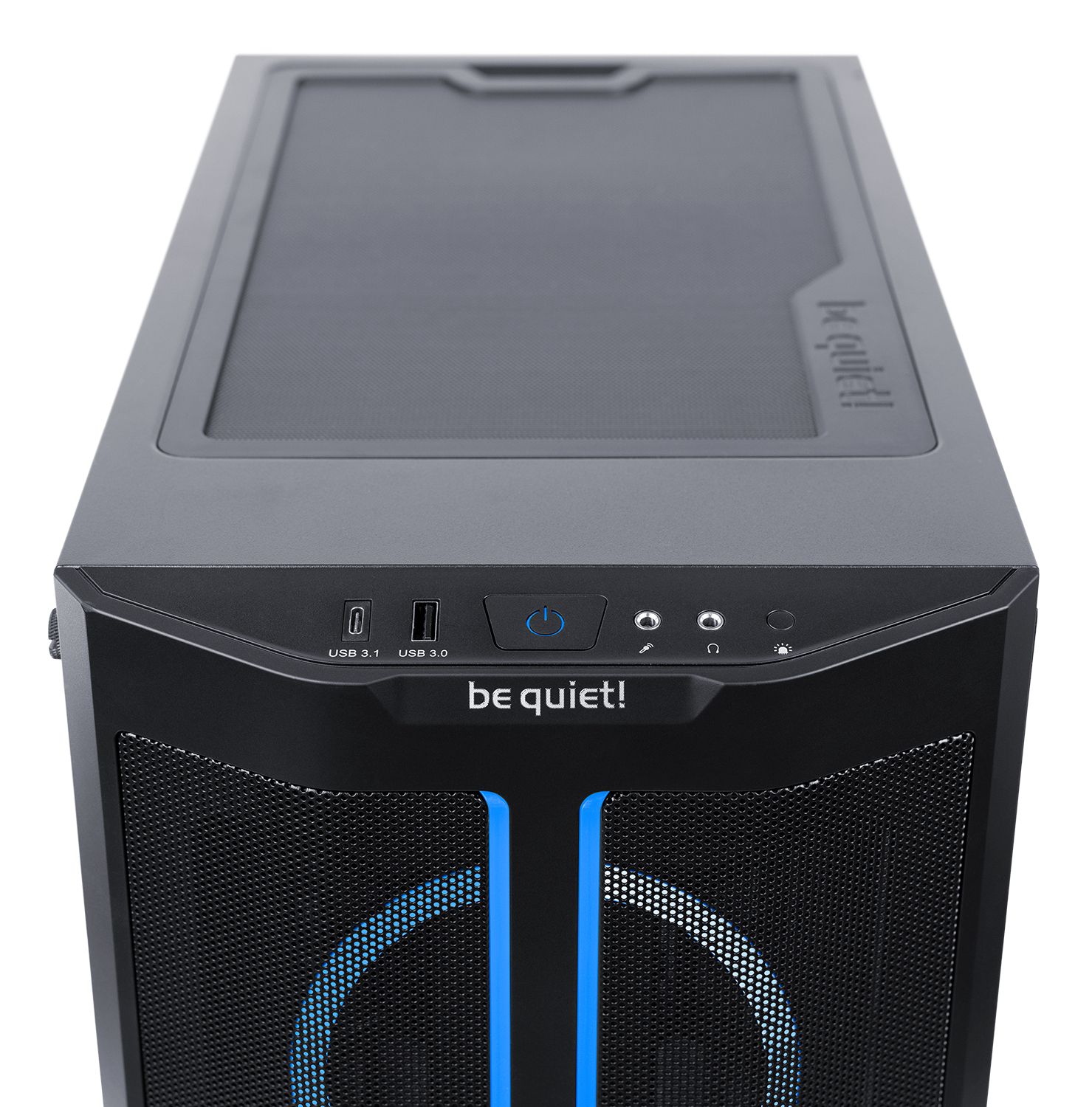 Nahaufnahme eines schwarzen Computergehäuses mit Knöpfen und Mesh-Front.