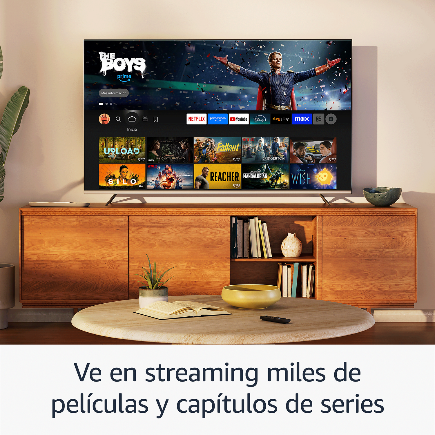 TV mostrando servicios de streaming, mueble de madera, libro abierto, mesa redonda.