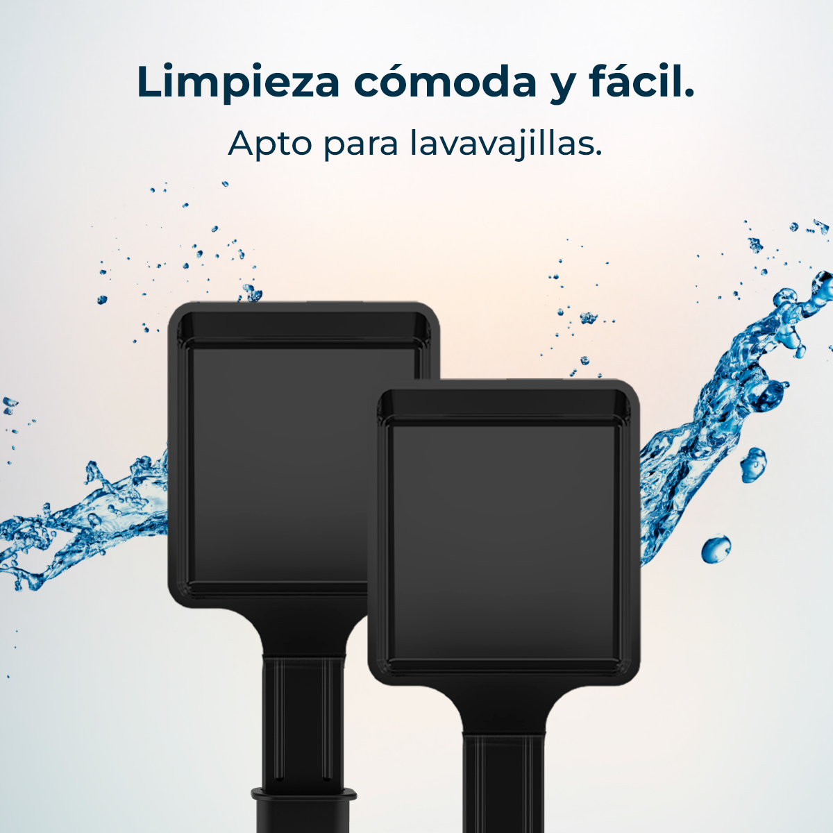 Dos objetos rectangulares negros contra un fondo de salpicaduras de agua azules.