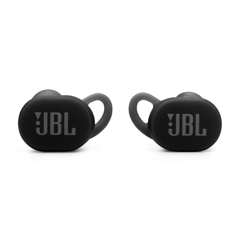 Zwei schwarze JBL-Ohrhörer. Sie befinden sich auf weißem Hintergrund. Das Logo ist sichtbar.
