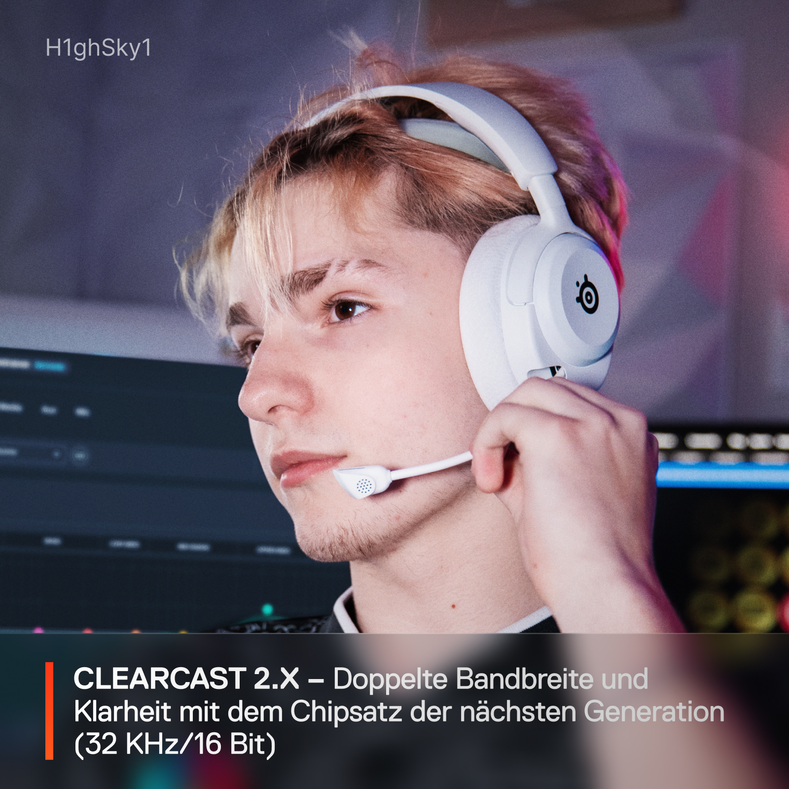 Ein junger Mann mit Kopfhörern, der zur Seite blickt, der Text 'Clearcast 2.X' ist sichtbar.