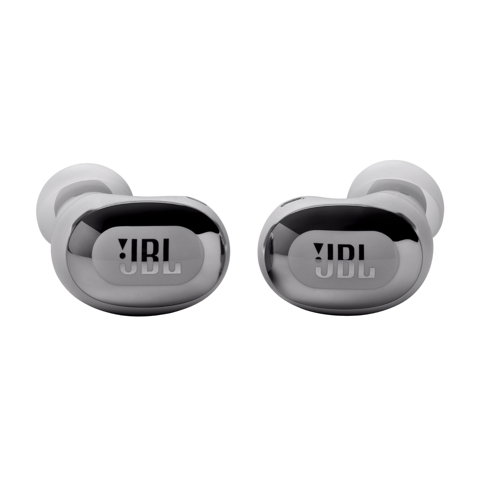 Siyah bir arka plan üzerinde JBL logosu bulunan iki gümüş JBL kablosuz kulaklık.