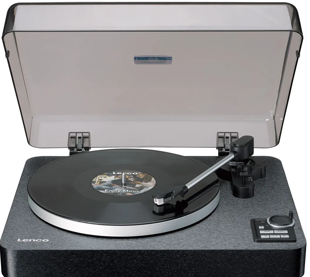 Platine vinyle Lenco noire avec disque en lecture. Couvercle transparent ouvert. Surface noire.