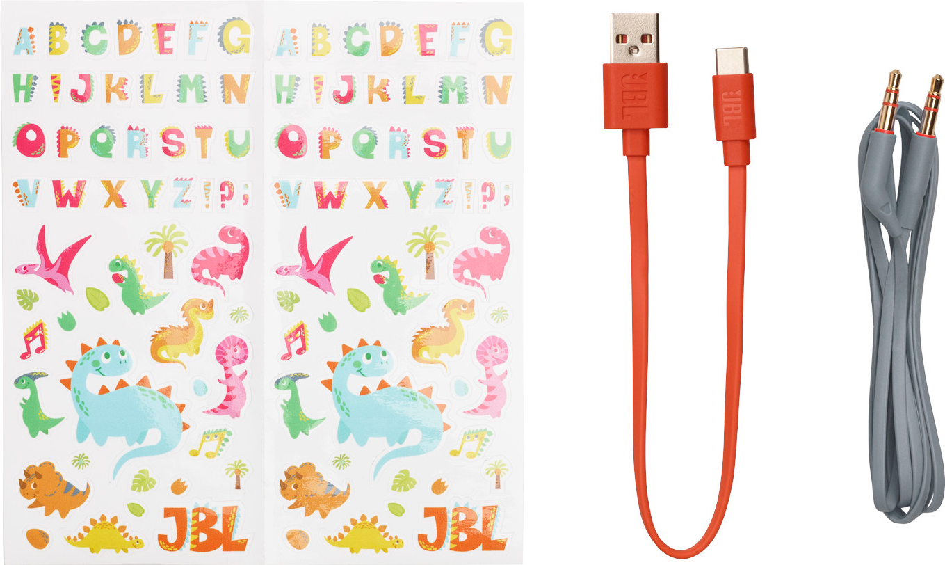Zubehör: Aufkleber, orangefarbenes USB-Kabel und ein graues Audiokabel, auf weißem Hintergrund.