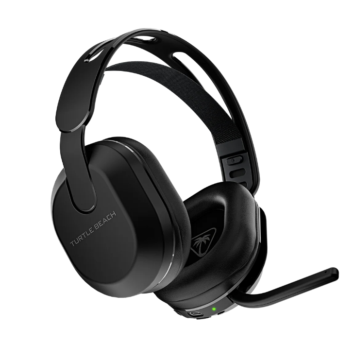 Czarne słuchawki Turtle Beach z mikrofonem. Słuchawki są na białym tle.