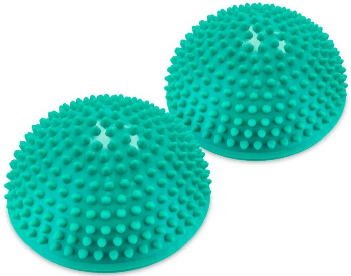 Dwa turkusowe podesty do balansowania z teksturowanymi powierzchniami na białym tle. Każdy podest ma kształt kopuły z wypukłościami.