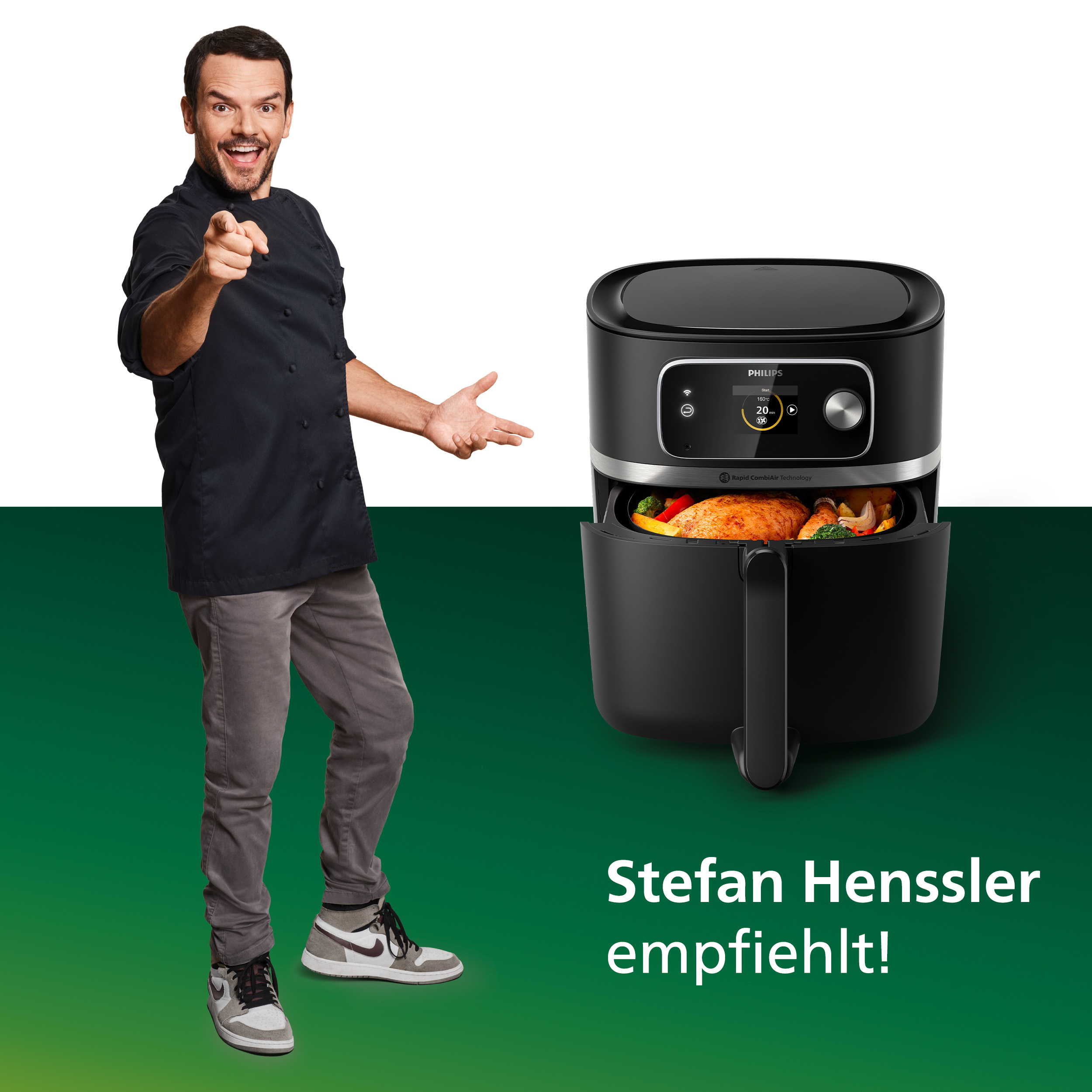 Homme montrant une friteuse à air avec nourriture, texte : "Stefan Henssler empfiehlt!".