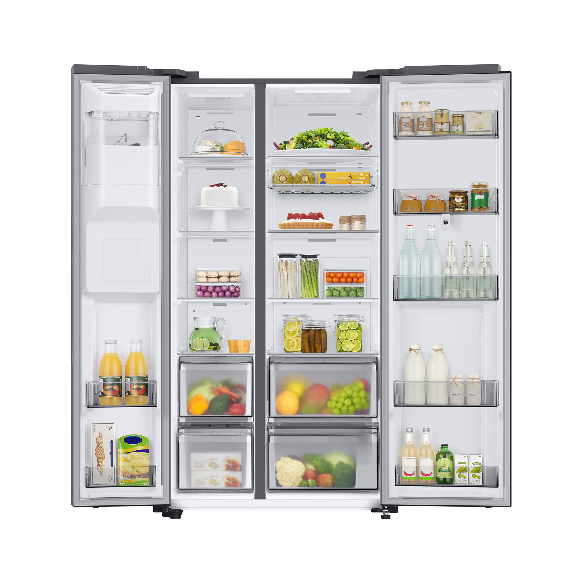 Un refrigerador con las puertas abiertas, mostrando varios alimentos almacenados en diferentes compartimentos.