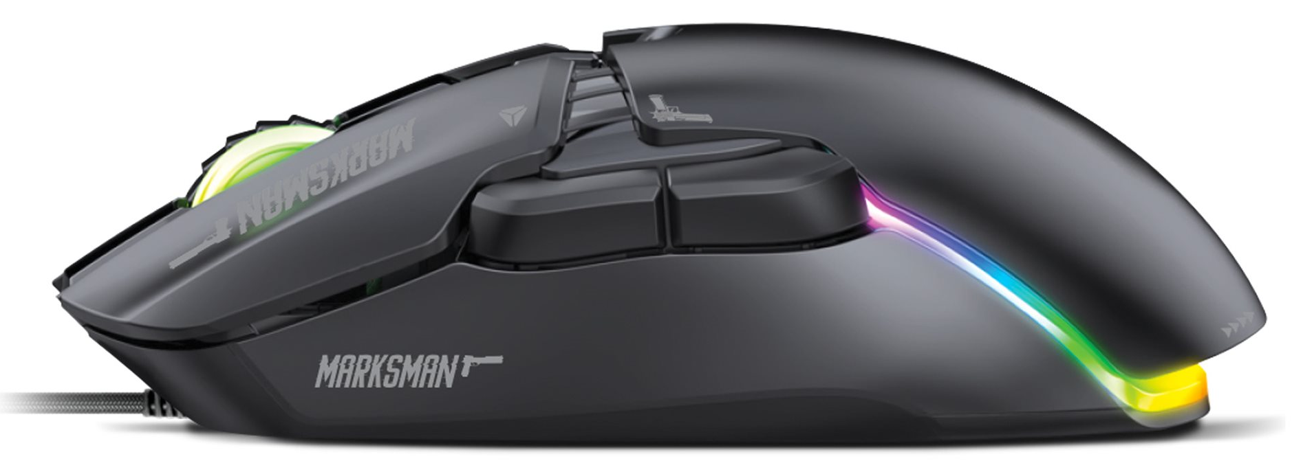 Egy fekete gamer egér oldalsó gombokkal és egy világító RGB csíkkal. Az egér fonott kábellel rendelkezik és ferdén áll.