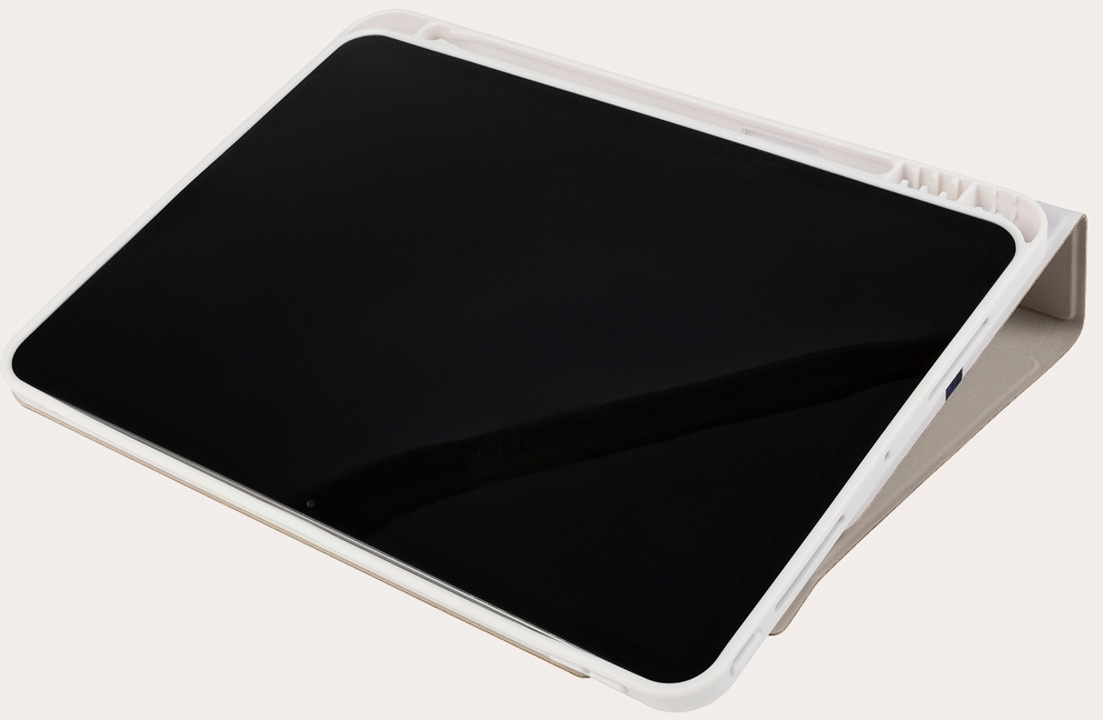 Tablet mit weißem Rahmen in einem Case, geöffnet und angewinkelt.