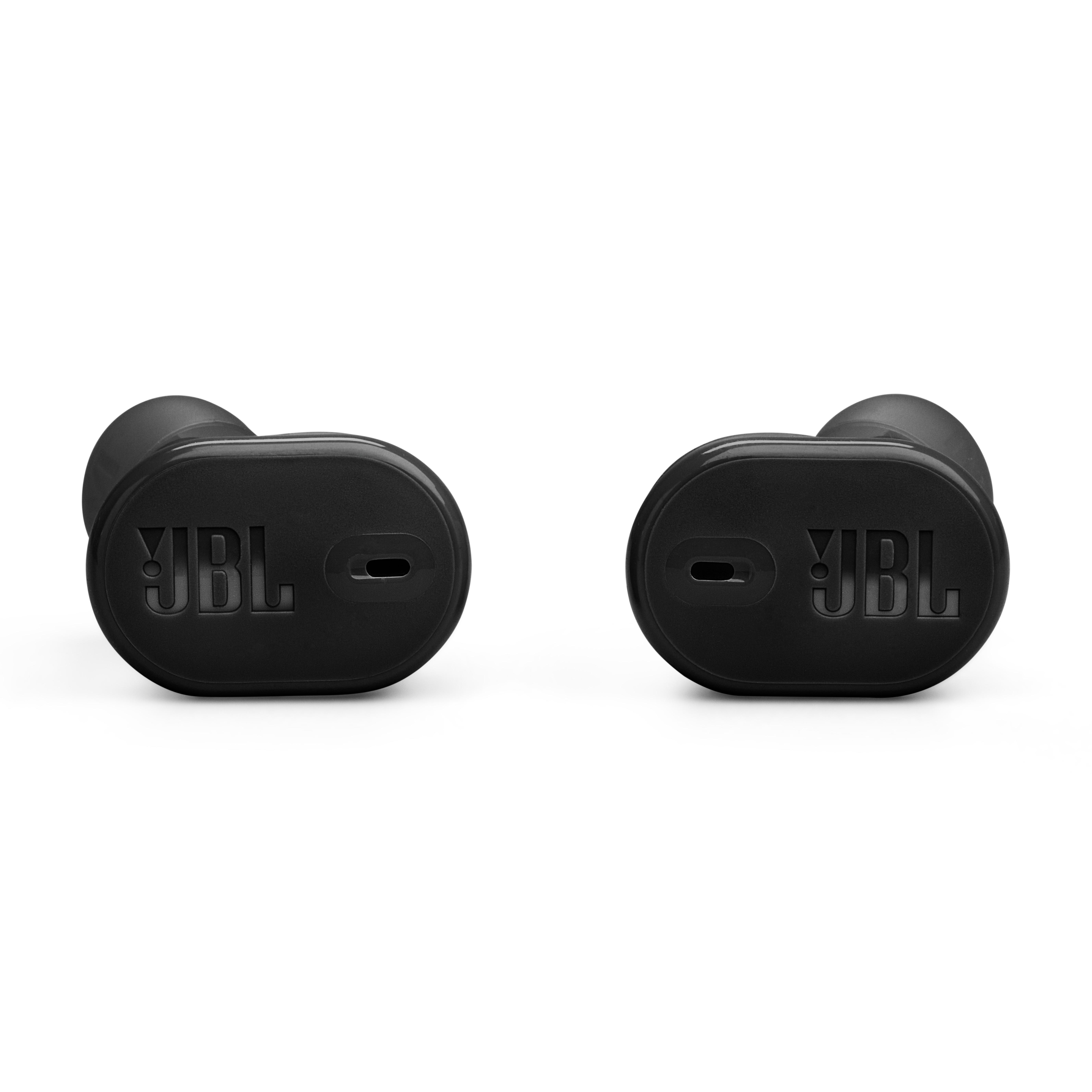 Zwei schwarze JBL-Ohrhörer, zum Betrachter geneigt. Weißer Hintergrund. Das JBL-Logo ist sichtbar.