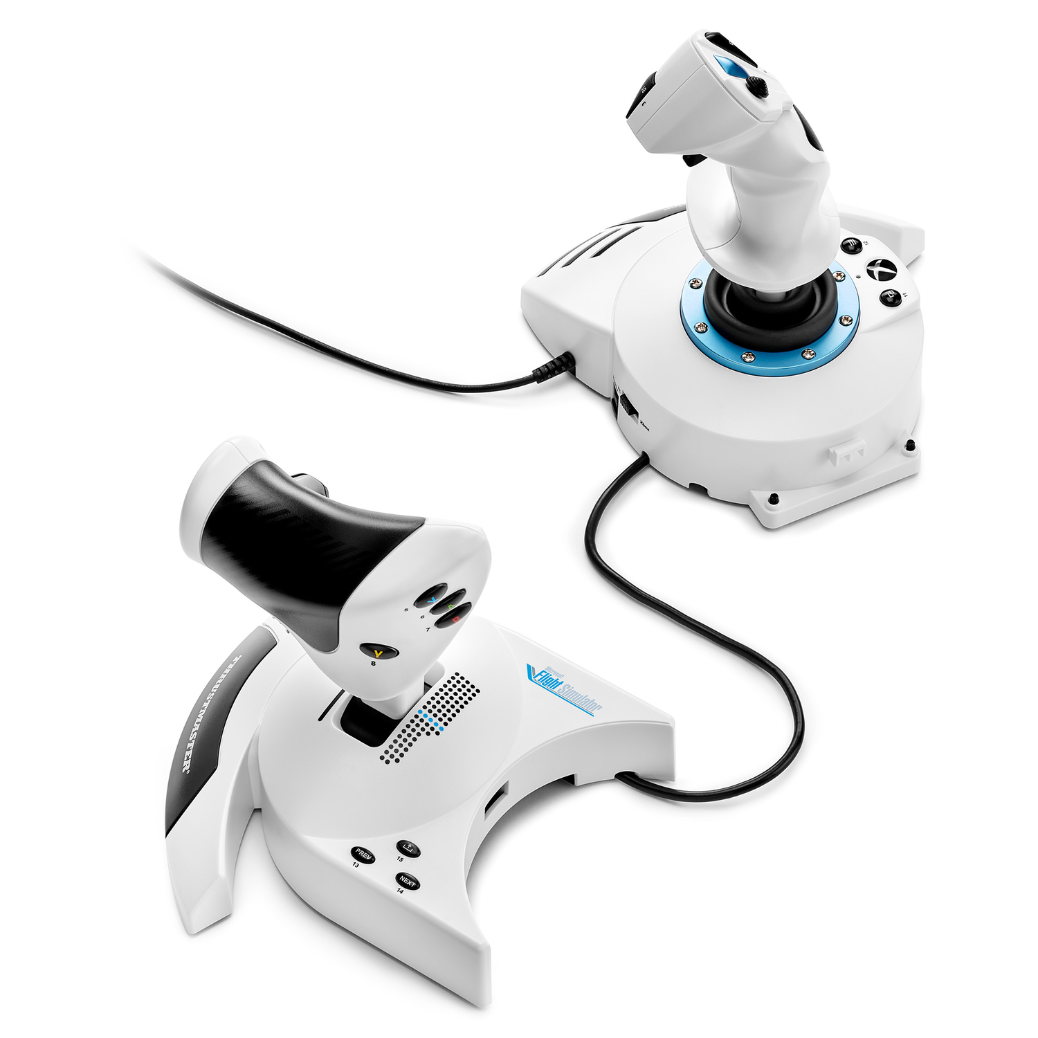 Twee wit en zwarte gamecontrollers op een witte achtergrond.