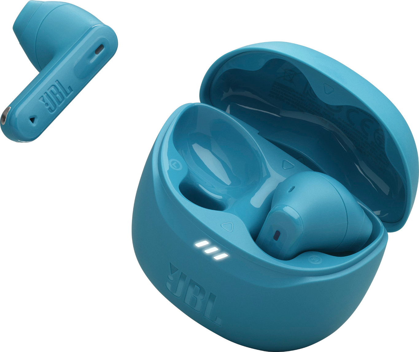 Blaue JBL-Ohrhörer mit Ladeetui. Ein Ohrhörer ist separat. Weißer Hintergrund.