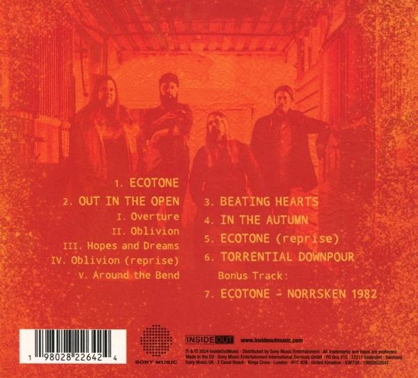 Albumcover mit Bandmitgliedern und Titelliste auf orangefarbenem Hintergrund.