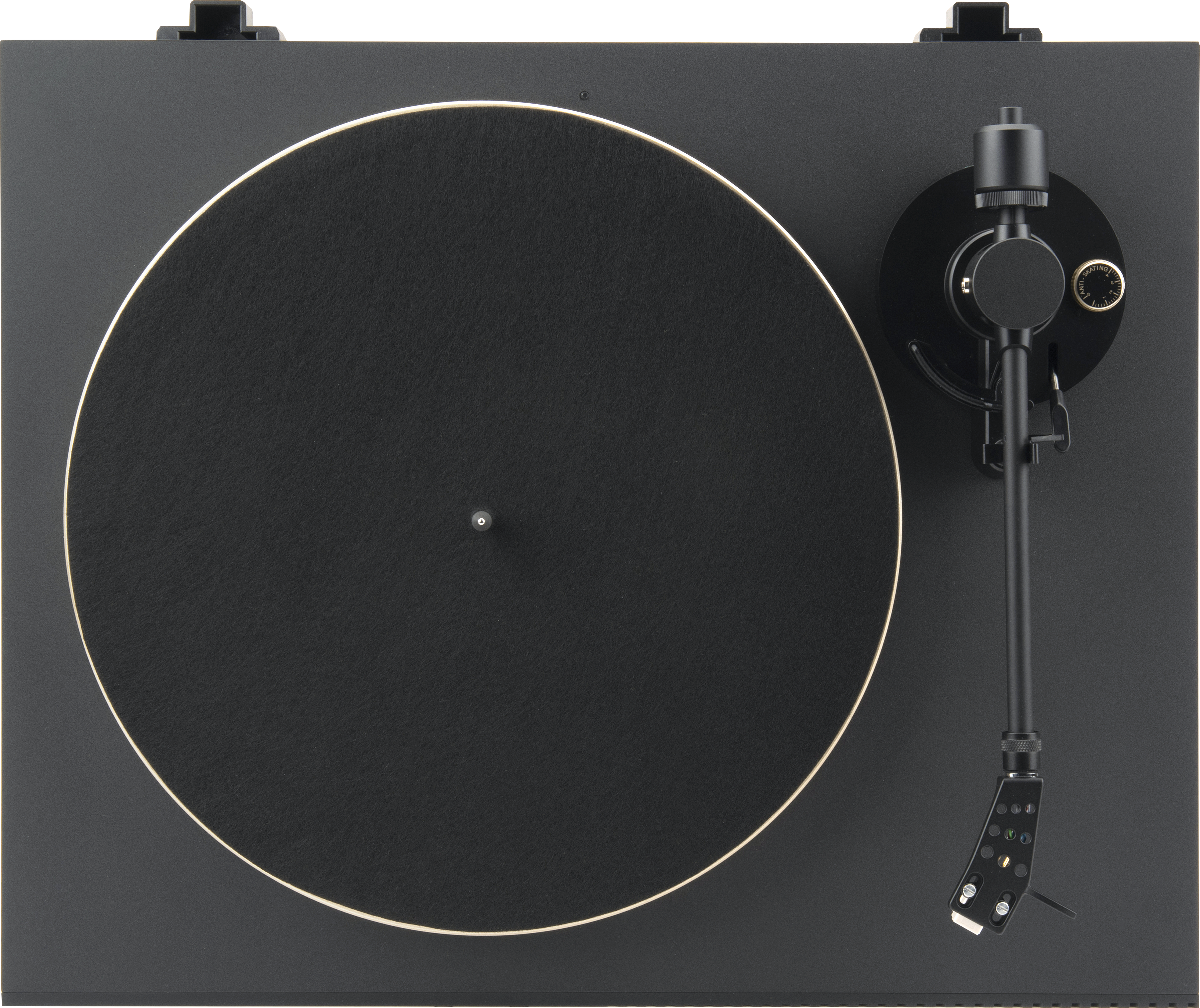 Platine vinyle vue de dessus, montrant le plateau et le bras de lecture.