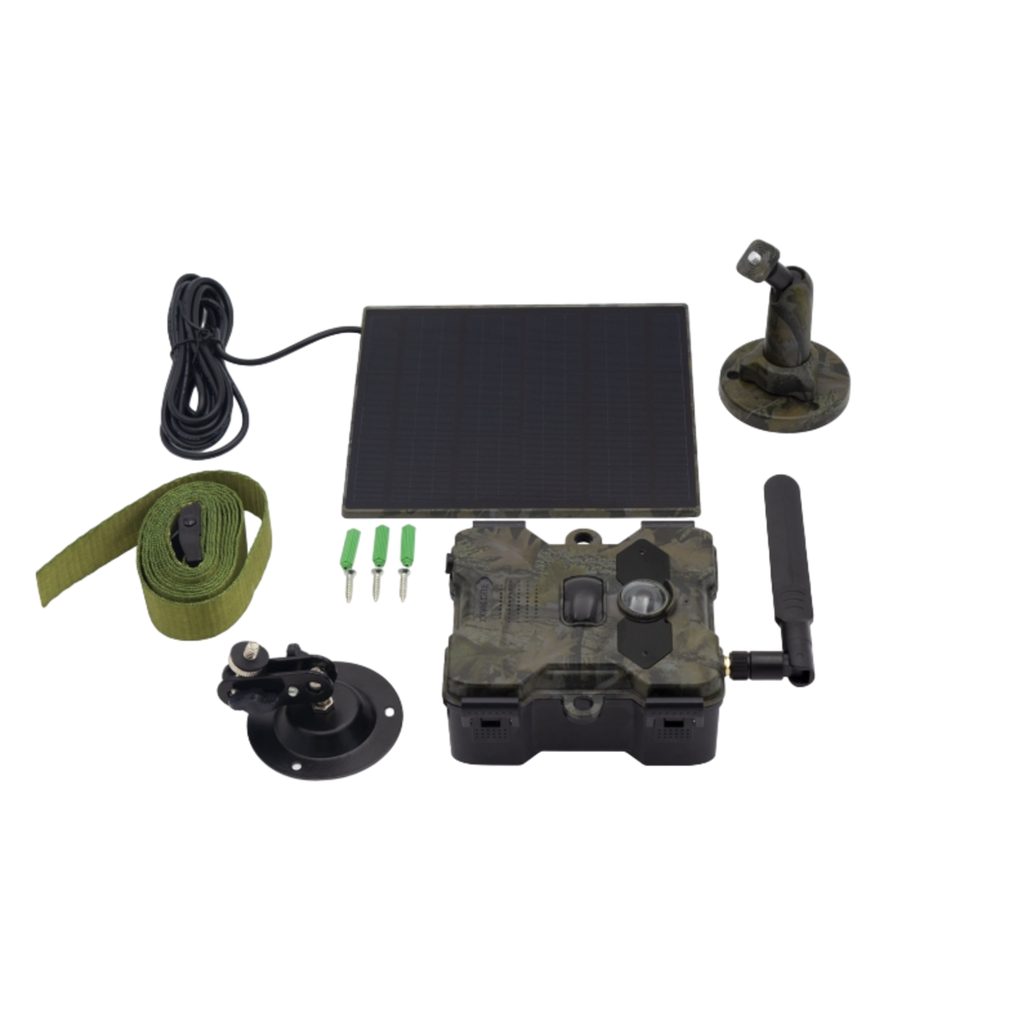 Wildcamera met zonnepaneel, beugels en riem op zwarte achtergrond.