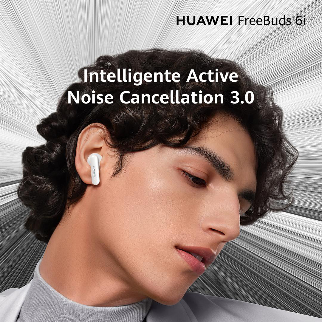 Ein Mann mit weißen Ohrhörern, wirbt für Huawei FreeBuds 6i.