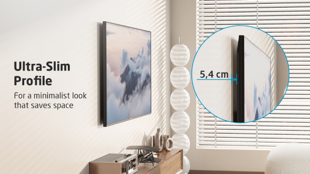 Un televisor montado en la pared, que muestra un perfil ultra delgado, con una medida de 5,4 cm.