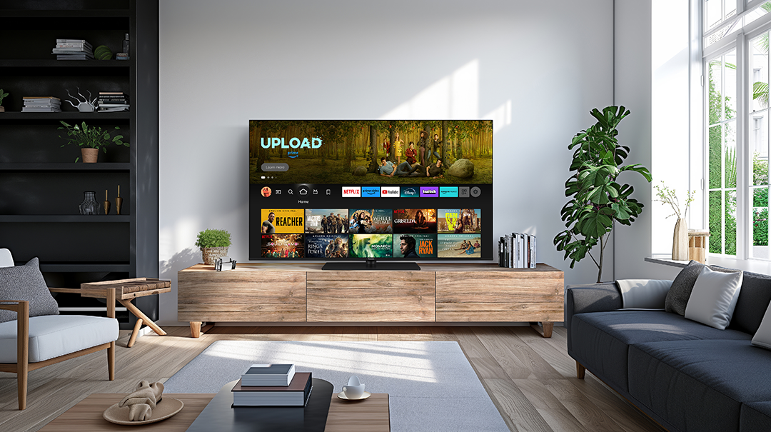 Nappali egy nagyméretű tévével, amely egy streaming szolgáltatás felületét jeleníti meg. Fa bútorok.