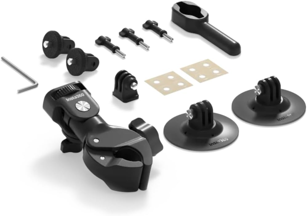 Una colección de accesorios negros para cámara Insta360, incluyendo monturas y una llave inglesa.