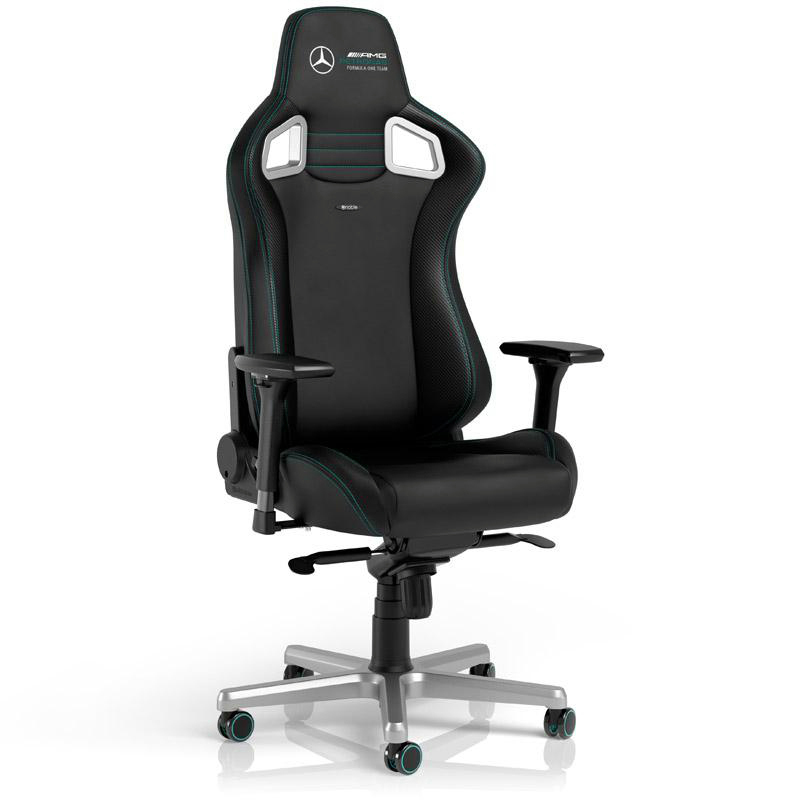 Schwarzer und silberner Gaming-Stuhl mit AMG Formula 1 Team Logo.