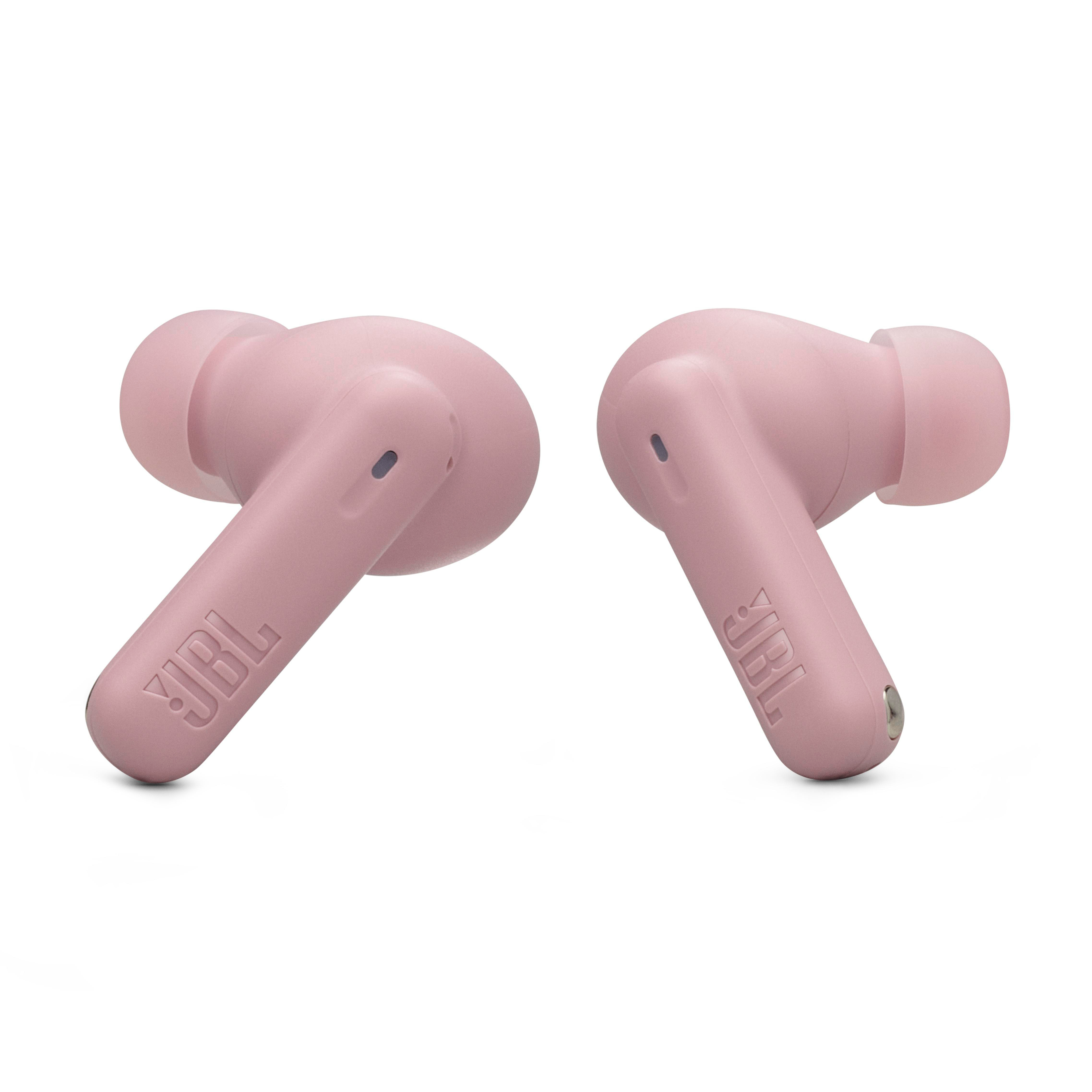 Zwei rosa JBL-Ohrhörer auf weißem Hintergrund. Das JBL-Logo ist auf jedem Ohrhörer sichtbar.