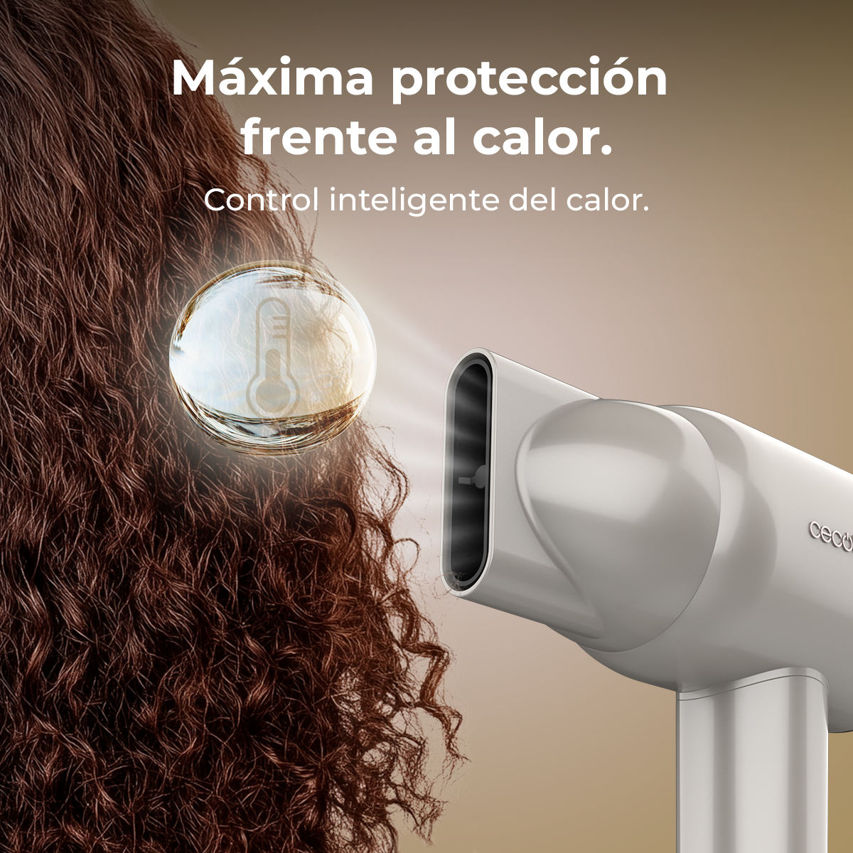 Secador de pelo soplando aire sobre cabello rizado. Texto: "Máxima protección frente al calor" y "Control inteligente del calor".