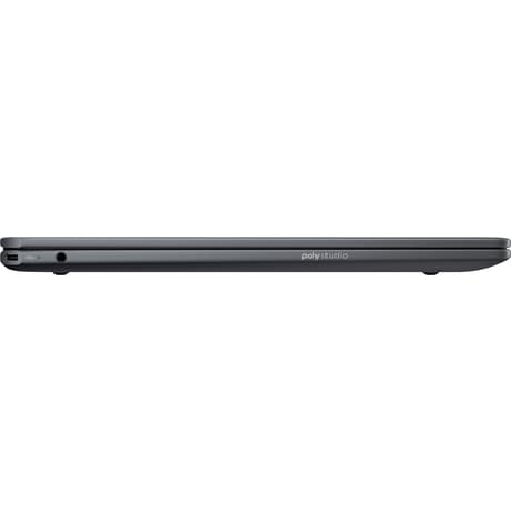 Seitenansicht eines geschlossenen schwarzen Laptops mit dem Wort 'polystudio' auf der Seite.