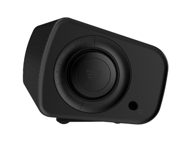 Czarne urządzenie audio z pokrętłem i gniazdem słuchawkowym na białym tle.