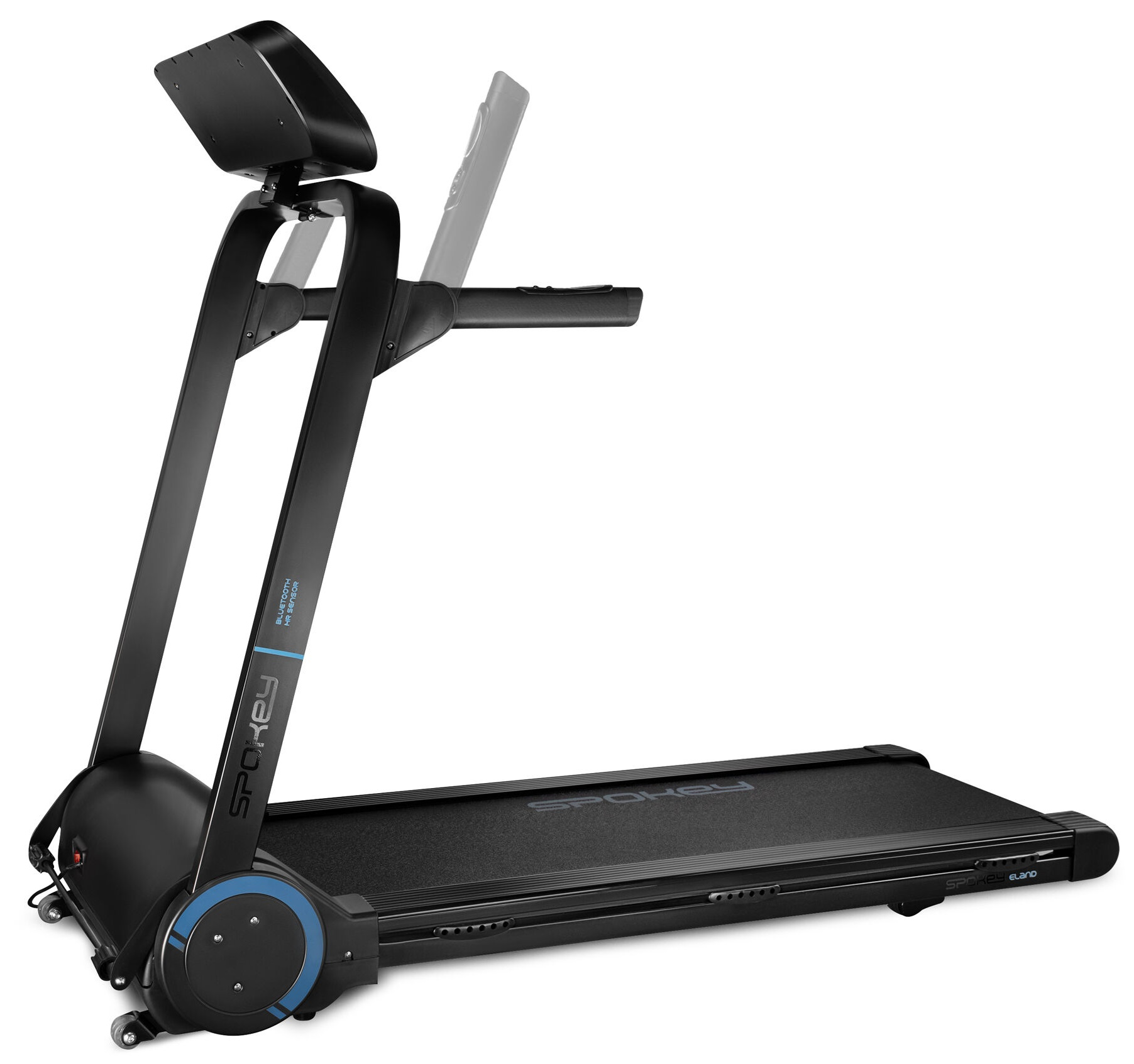 Czarna bieżnia z podniesionym panelem sterowania na białym tle.